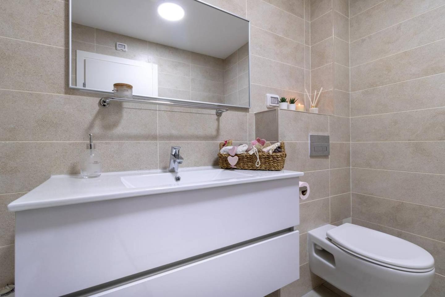 Central And Luxurious 1 Bdr エルサレム エクステリア 写真